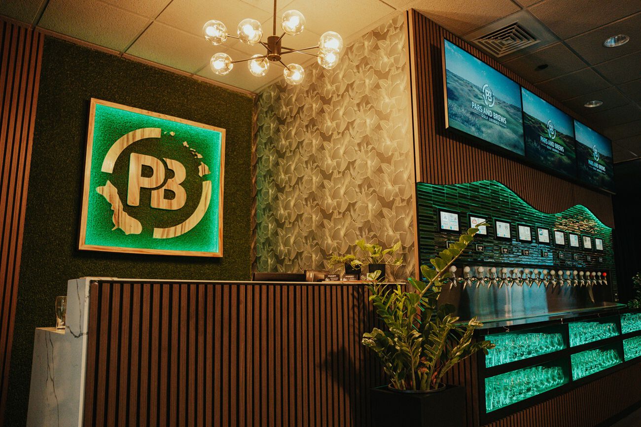 Pars and Brews Golf Lounge